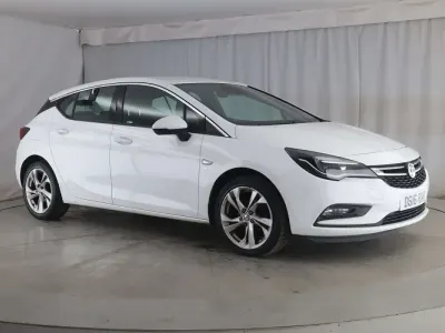 Used Vauxhall Astra SRi 2016 White Hatchback