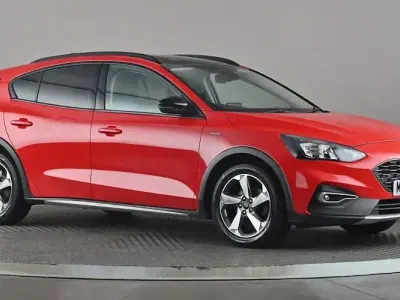 Used Ford Focus Active 125 HP (91 kW) 2020 Red Hatchback