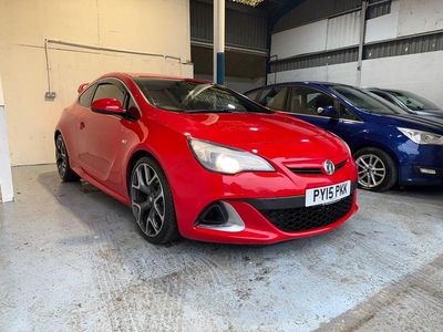 Used Vauxhall Astra GTC 280 HP (205 kW) 2015 Red Hatchback