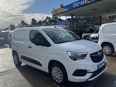 Used Vauxhall Combo Sportive 100 HP (73 kW) 2020 White Van