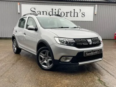 Gebraucht Dacia Sandero Ambiance 90 PS (66 kW) 2017 Silber Kleinwagen