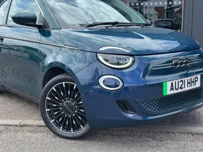 Used Fiat 500e La Prima 85 kW (116 HP) 2021 Green Hatchback