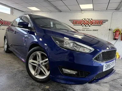 Begagnad Ford Focus Zetec 150 HK (110 kW) 2016 Blå Halvkombi