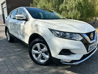 Used Nissan Qashqai Acenta Premium 115 HP (84 kW) 2019 White SUV