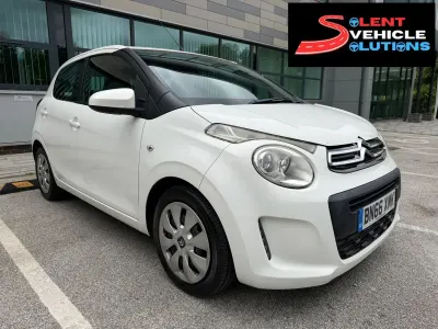 Usado Citroën C1 Feel 82 CV (60 kW) 2016 Blanco Utilitario