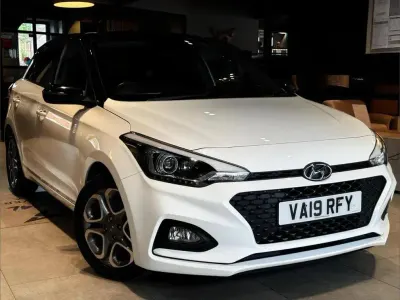 Used Hyundai i20 83 HP (61 kW) 2019 White Hatchback