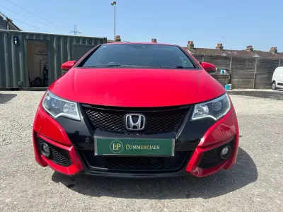 Używany Honda Civic Sport 142 KM (104 kW) 2016 Czerwony Hatchback