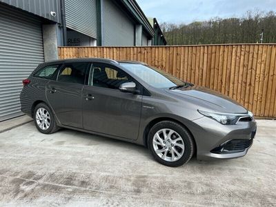 Toyota Auris Hybrid