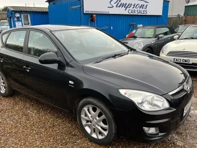 Second-hand Hyundai i30 Style 140 CP (102 kW) 2007 Negru Hatchback