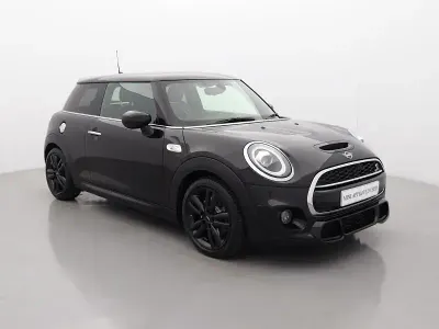 Usado Mini Cooper S Sport 192 HP (141 kW) 2020 Preto Citadino
