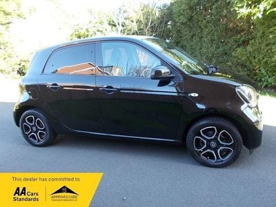 Used Smart ForFour Prime 71 HP (52 kW) 2015 Black Hatchback