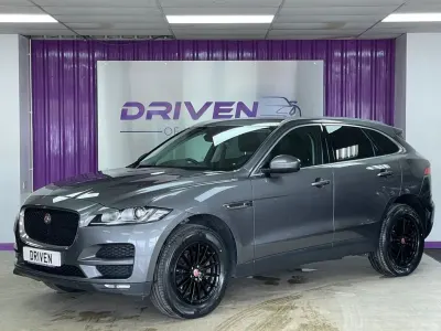 Usado Jaguar F-Pace Prestige 180 HP (132 kW) 2019 Cinzento SUV