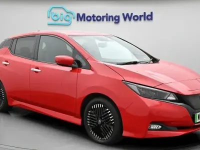 Used Nissan Leaf Tekna 110 kW (150 HP) 2023 Red Hatchback