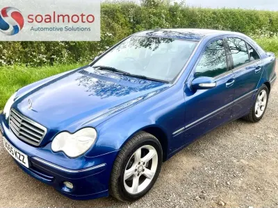 Begagnad Mercedes C180 Avantgarde 2005 Blå Sedan
