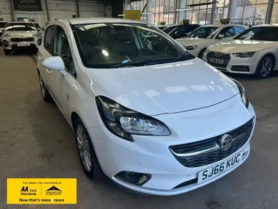 Used Vauxhall Corsa 75 HP (55 kW) 2016 White Hatchback