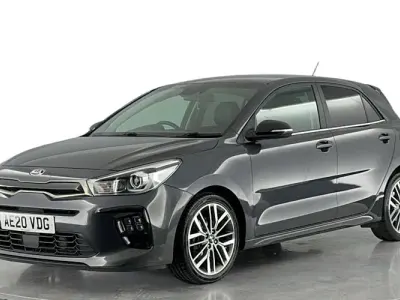 Usado Kia Rio GT-Line 120 CV (88 kW) 2020 Gris Utilitario