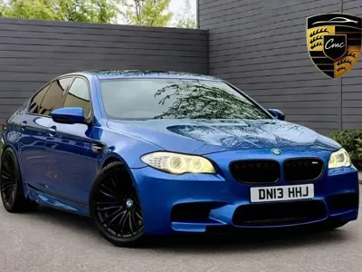 Begagnad BMW M5 Comfort Edition 2013 Blå Sedan