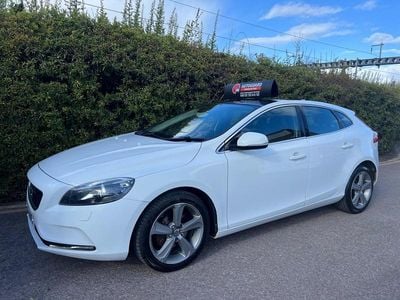 Used Volvo V40 SE Lux 115 HP (84 kW) 2013 White Hatchback