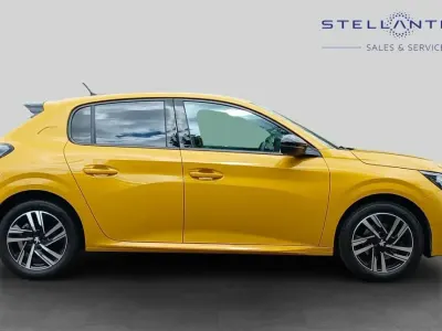 Used Peugeot 208 Allure Premium 99 HP (72 kW) 2022 Hatchback