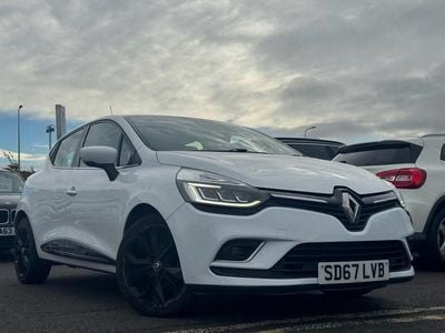 White Used 2017 Renault Clio IV Dynamique Hatchback | £5,495 (Fair price)