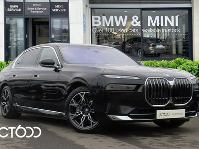 BMW i7