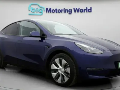 Używany Tesla Model Y Long Range AWD 286 kW (389 KM) 2025 SUV