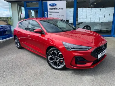 Used Ford Focus ST-Line X 155 HP (114 kW) 2025 Red Hatchback