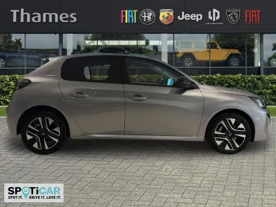 Używany Peugeot 208 Allure 99 KM (72 kW) 2025 Szary Hatchback