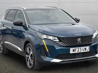 Gebraucht Peugeot 5008 GTi 131 PS (96 kW) 2023 Blau SUV