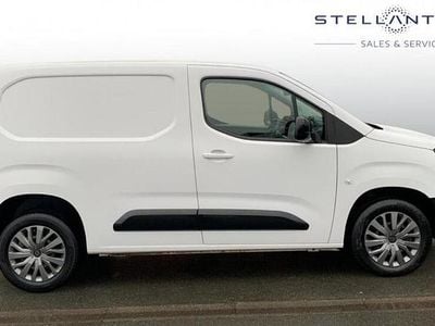Used Peugeot Partner S 129 HP (94 kW) 2024 White MPV