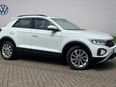 Used VW T-Roc Life 110 HP (80 kW) 2023 White SUV