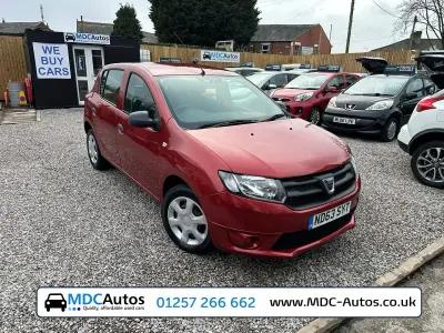 Begagnad Dacia Sandero Ambiance 75 HK (55 kW) 2014 Röd Halvkombi