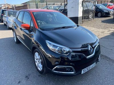 Used Renault Captur Dynamique 90 HP (66 kW) 2015 Black SUV