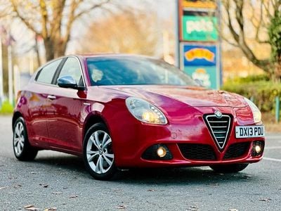 Red Used 2013 Alfa Romeo Giulietta Lusso Hatchback | £2,375 (Fair price)