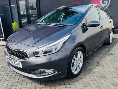 Usado Kia Ceed 2015 Prateado Citadino