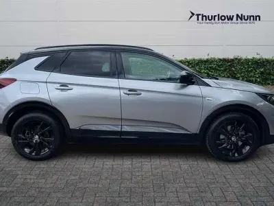 Używany Vauxhall Grandland X S 225 KM (165 kW) 2024 Szary SUV
