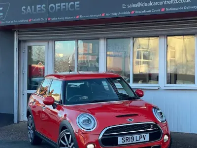 Used Mini Cooper S Exclusive 192 HP (141 kW) 2019 Orange Hatchback