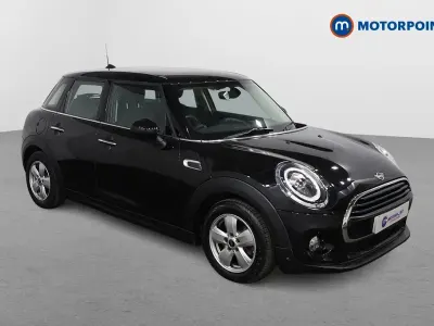 Begagnad Mini Cooper Classic 136 HK (100 kW) 2019 Svart Halvkombi