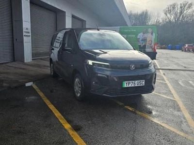 Black Used 2025 Vauxhall Combo Design Edition MPV | £20,495 (Expensive)