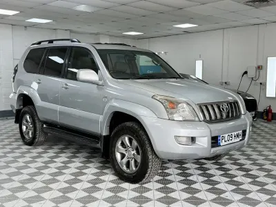 Usado Toyota Land Cruiser 173 HP (127 kW) 2009 Prateado SUV