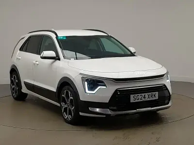 Gebraucht Kia Niro 180 PS (132 kW) 2024 Weiß SUV