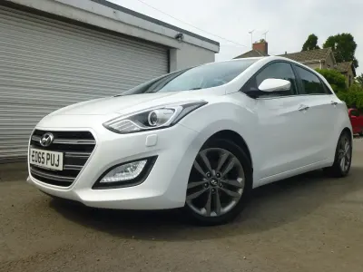 Used Hyundai i30 Edition 136 HP (100 kW) 2015 White Hatchback