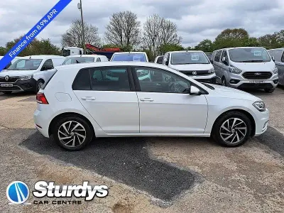 Używany VW Golf VII Match 150 KM (110 kW) 2019 Biały Hatchback