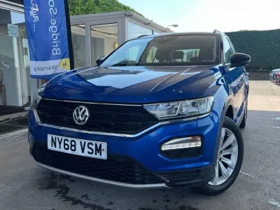 Used VW T-Roc SE 115 HP (84 kW) 2019 Atlantic blue SUV