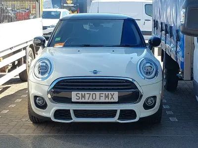 Begagnad Mini Cooper Sport 136 HK (100 kW) 2020 Vit Halvkombi