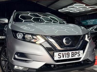 Used Nissan Qashqai N-Connecta 160 HP (117 kW) 2019 Silver SUV