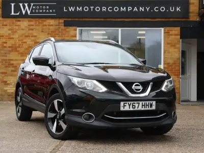 Used Nissan Qashqai N-Vision 110 HP (80 kW) 2017 Black SUV