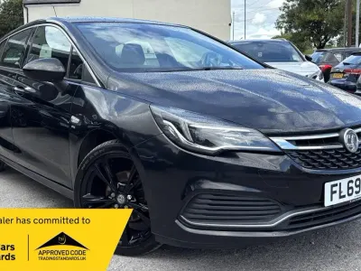 Used Vauxhall Astra SRi 147 HP (108 kW) 2019 Black Hatchback