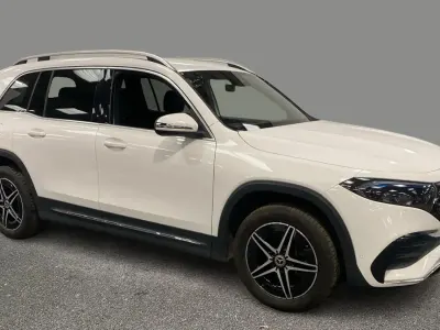Begagnad Mercedes EQB350 AMG line 214 kW (292 HK) 2023 Vit SUV