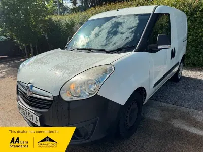 Second-hand Vauxhall Combo S 2013 Alb Monovolum